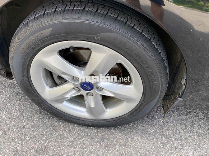 Ford Focus 2012 1.8 AT - 64000 km