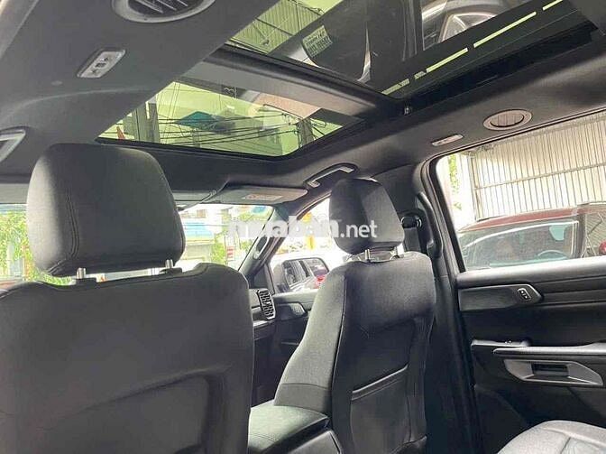 Ford Everest 2023 Titanium 2.0L 4x2 AT - 33000 km