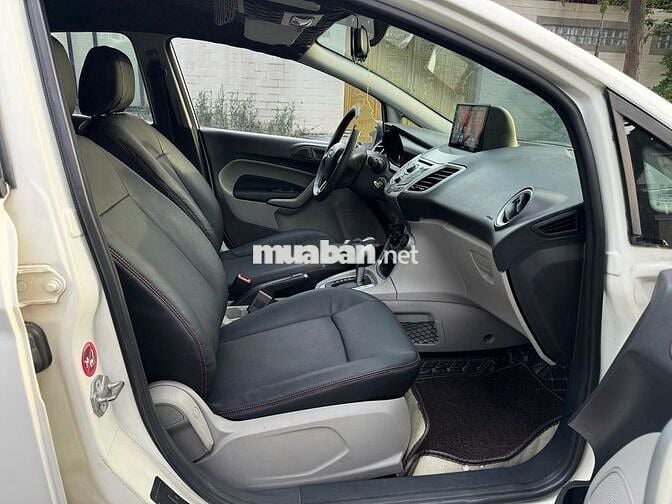 Ford Fiesta 2015 1.5 AT Trend - 11000 km