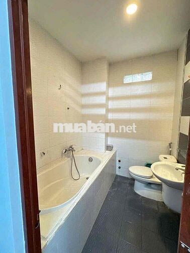 nhà trệt 2 lầu3 pn 4 wc hẻm xe hơi