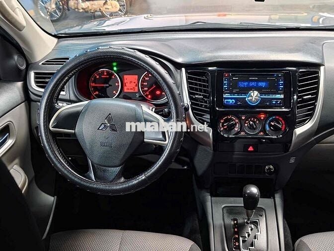 Mitsubishi Triton 2015 4x2 AT - 60000 km