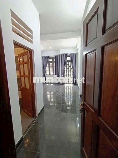 nhà trệt 2 lầu3 pn 4 wc hẻm xe hơi