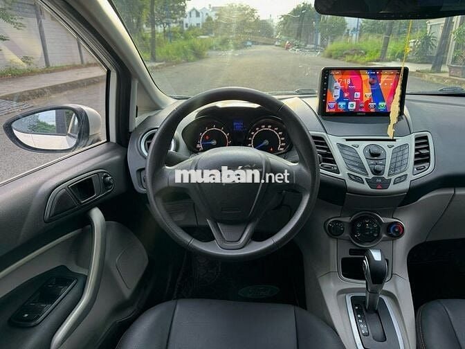 Ford Fiesta 2015 1.5 AT Trend - 11000 km