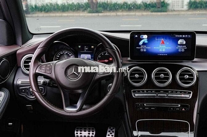 Mercedes GLC 200 model 2019 cực đẹp
