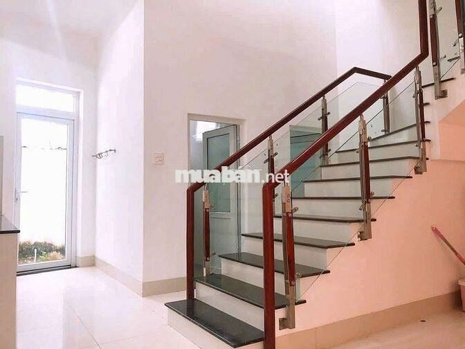NHÀ 1 TRỆT 2 LẦU - MẶT TIỀN ĐƯỜNG XÔ VIẾT NGHỆ TỈNH , TP CẦN THƠ