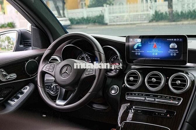Mercedes GLC 200 model 2019 cực đẹp