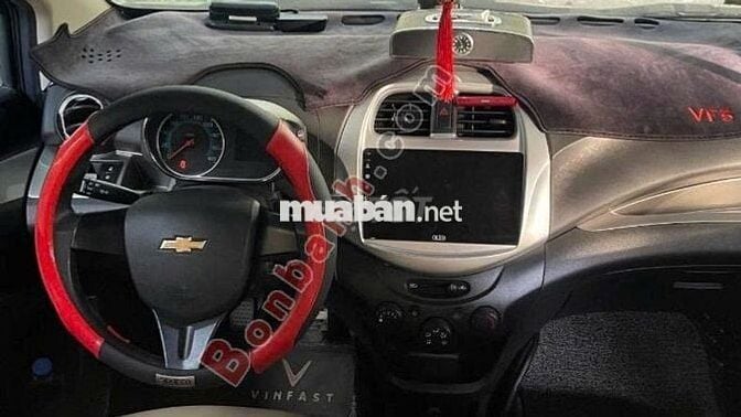 Chevrolet Spark Duo Van 1.2 MT 2018 - màu trắng