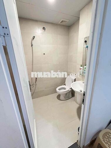 cần share 1 phòng ngủ - 1wc riêng tại căn hộ sài gòn Intela
