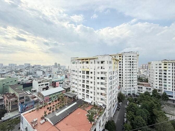 Mình cần bán chung cu Phú Thọ Lầu 6, 3.8 tỷ, 2bancony,tặng NT như hình