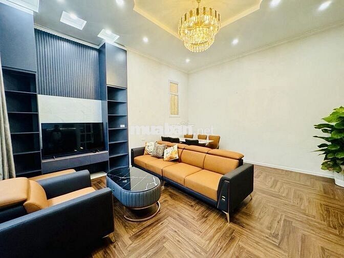 Bán Nhà Hồng Tiến - Tuyến Chính Cầu Trần Hưng Đạo - 4 Tầng - Giá Có TL