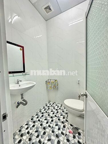 Mặt bằng trệt 2 mặt tiền 1PN đường Trần Nam Phú chỉ 12 triệu