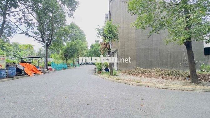 Đất khu Toa Xe gần VinCom Dĩ An, P Dĩ An, Tp Dĩ An.