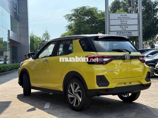 Toyota Raize • Vàng nóc đen • Giao ngay