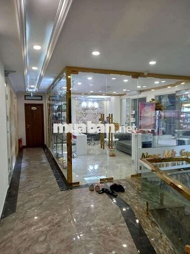 Bán Nhà Trần Thái Tông Cầu Giấy 305m2  98 Phòng thu 600tr Tháng