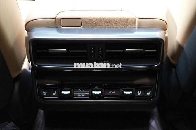 Lexus LX600 Urban sản xuất 2025 - 4750 km