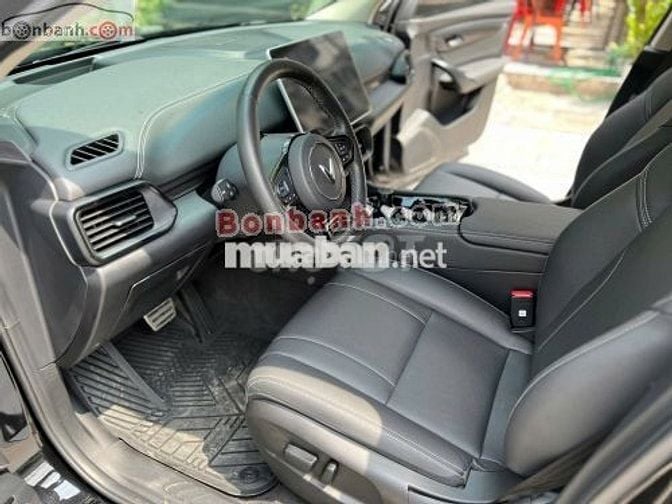 VinFast VF8 Eco 2023