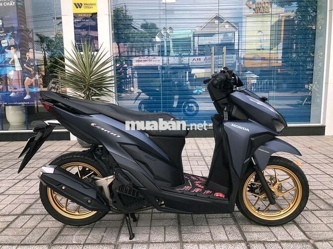 Vario 125cc  máy zin êm áo đep