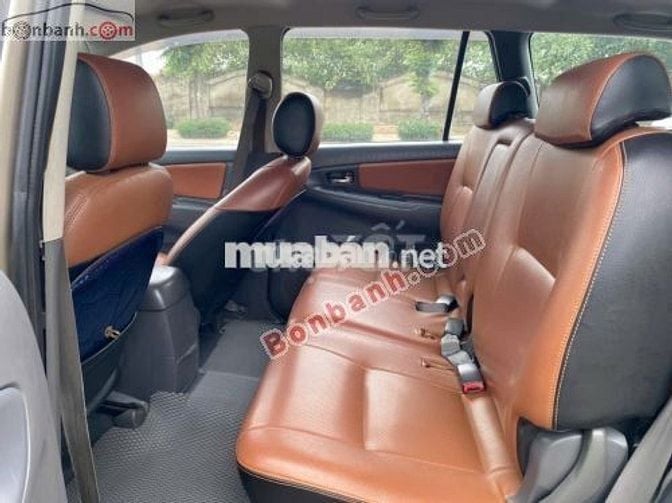 Toyota Innova 2.0E 2012
