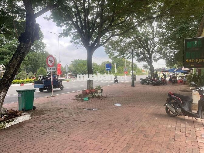 Cần cho thuê góc 2 mt đường Nguyễn Hữu Cảnh , Nhơn Trạch