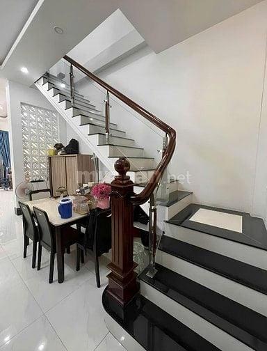Chú tư chuyển nơi sinh sống bán gấp nhà Bình Chánh 