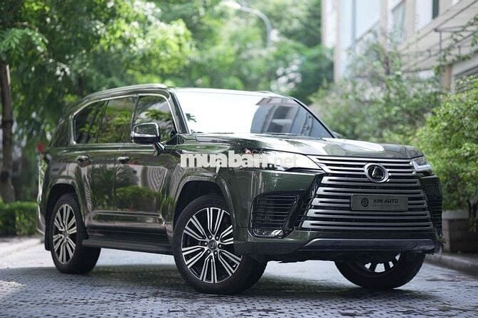 Lexus LX600 Urban sản xuất 2025 - 4750 km