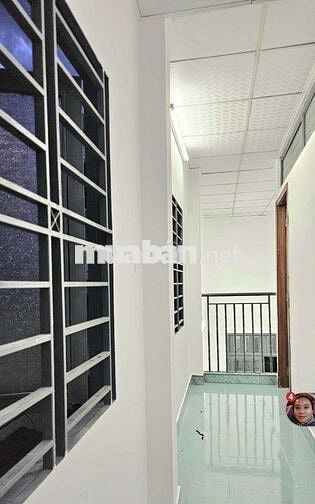 NHÀ HẺM XE HƠI 4X14 CÓ GÁC 2PN VỪA Ở VỪA BUÔN BÁN HẺM HUỲNH TẤN PHÁT