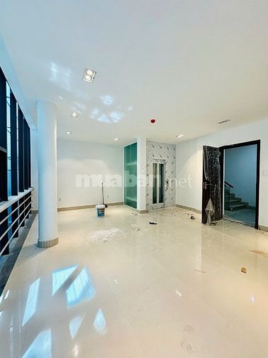 Cho thuê nhà khu biệt thự 52B Hoa Đào, P2, Q Phú Nhuận