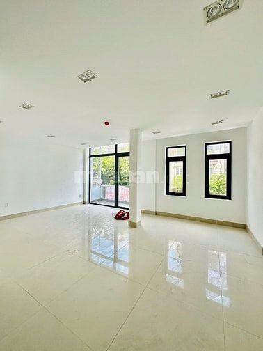 Cho thuê nhà khu biệt thự 52B Hoa Đào, P2, Q Phú Nhuận