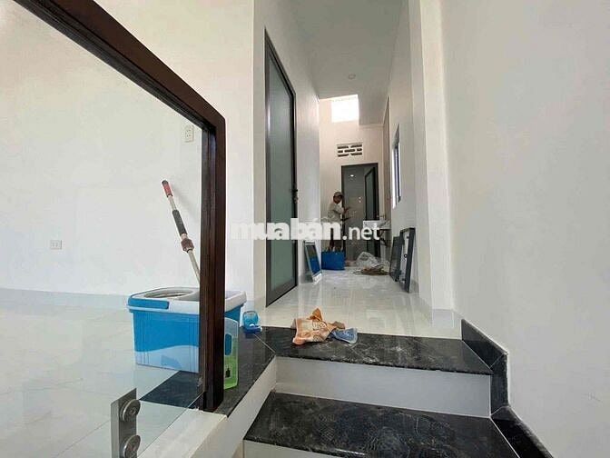 Ngộp Ngân Hàng – Bán Gấp Nhà 1 Trệt 1 Lửng Tân Uyên
