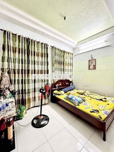 Nha bán ngay EAON- DT 4x11- đúc 3 tầng BTCT- đường xe hơi- Chỉ 5.xtỷ