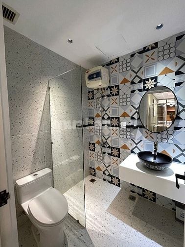 Cần bán gấp căn hộ Park View, tầng sân vườn, trung tâm Phú Mỹ Hưng.