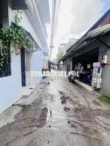 Nhà sát quận 1 - trung tâm - 50m2 - 4 phòng - sổ chuẩn - chỉ hơn 4ty