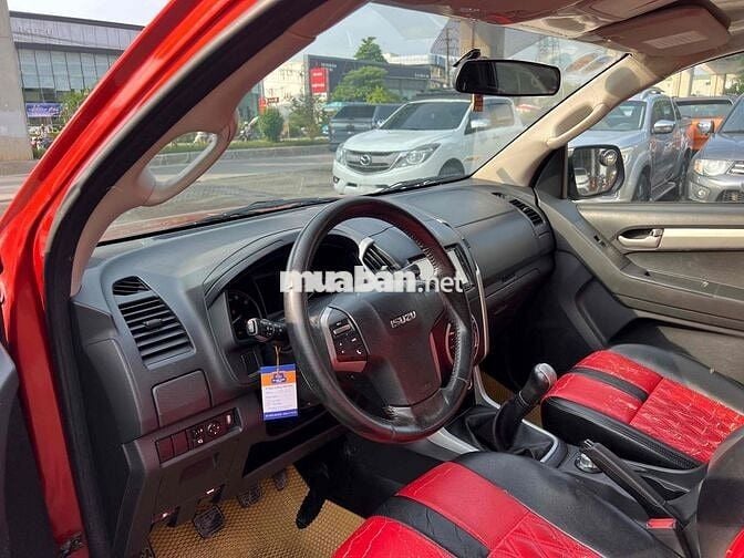 Isuzu Dmax 2014 - 125000 km