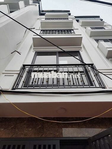 NHÀ PHỐ XỐM ĐH ĐẠI NAM QL21B SD32M2 XÂY 5 TẦNG 2 THOÁNG GIÁ 4.7 TỶCTL