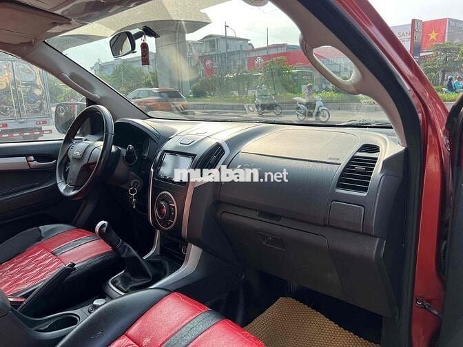 Isuzu Dmax 2014 - 125000 km