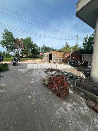 ĐẤT KIỆT OTO 69 LÊ NGÔ CÁT,  102m2 1,550 ty sát trường TH THUỶ XUÂN