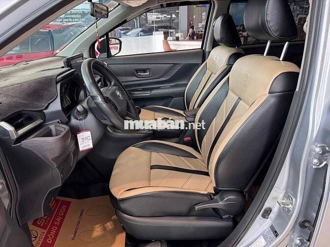 Toyota Avanza Premio 2023 MT - 69319 km