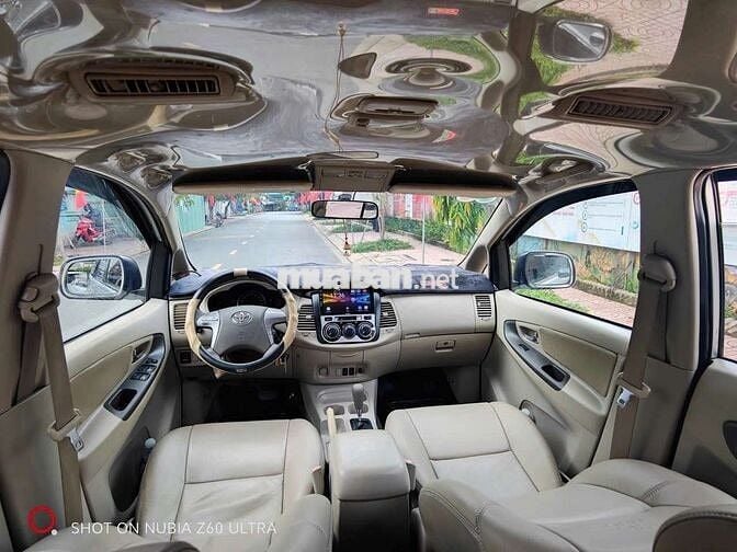 TOYOTA INNOVA 2.0G,Số tự động,2013,82000km,RẤT ĐẸP