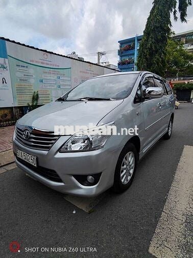 TOYOTA INNOVA 2.0G,Số tự động,2013,82000km,RẤT ĐẸP