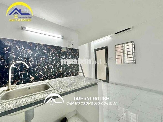 Duplex Nằm giữa hai Trường Đại Học Công Thương - Văn HIến