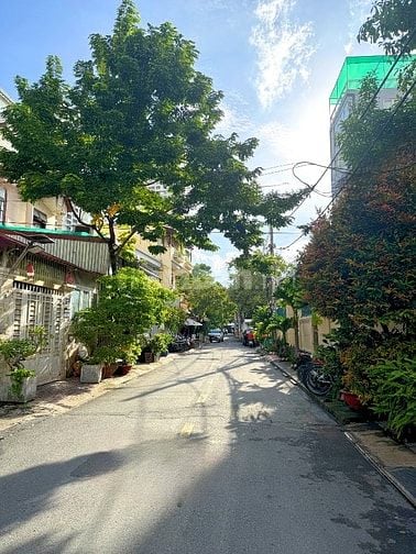 BÁN NHÀ GÓC 2 MẶT TIỀN : 40 NGUYỄN DUY HIỆU - P. THẢO ĐIỀN - Q. 2 -HCM