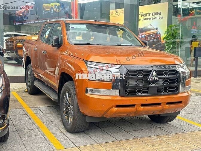 Mitsubishi Triton Premium 2WD AT 2025