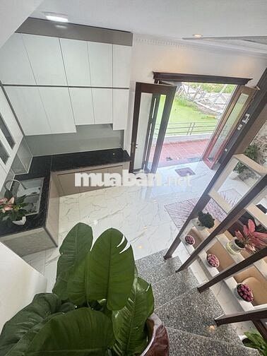 NHÀ ĐẸP PHÚC LỢI - OTO TRÁNH 5M - NGÕ THÔNG - VIEW HỒ