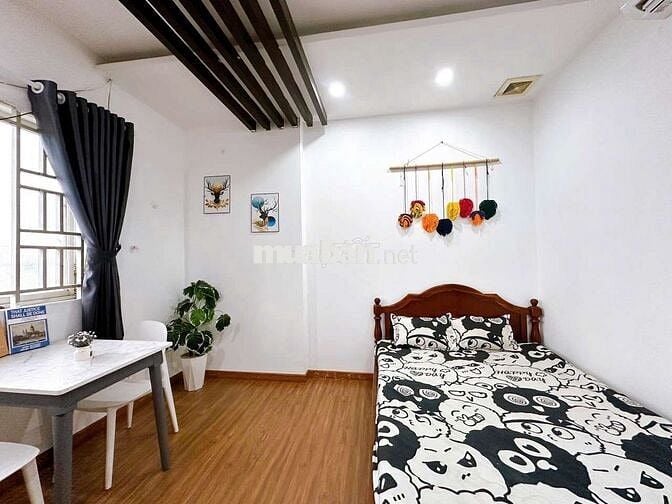 Căn hộ 3 phòng ngủ 1 phòng khách ở mặt tiền Thành Thái