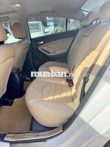 Kia Cerato 2018 1.6 AT Luxury - 47 km