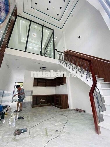 SIÊU PHẨM 3 CĂN NHÀ PHỐ FULL NỘI THẤT NGAY CHỢ BÀ ĐIỂM VÀ NHÀ THỜ