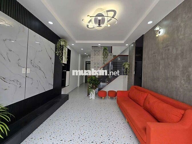 Kẹt tiền bán gấp nhà thuộc đường âu dương lân p3 q8 hẻm xe hơi tới nhà