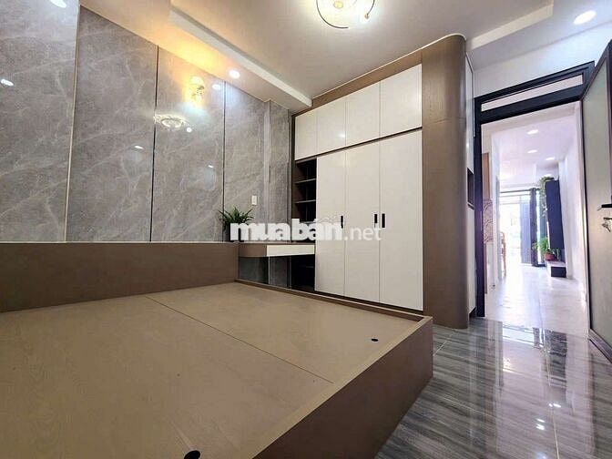 Kẹt tiền bán gấp nhà thuộc đường âu dương lân p3 q8 hẻm xe hơi tới nhà