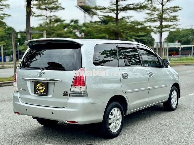 Toyota Innova 2010 G