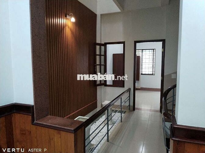 Nhà MT phố 3 lầu, tdt 350m2, 4pn, 6vs, đường Lê Hồng Phong p1 tpBL